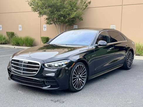 Used 2022 Mercedes-Benz S 500 4MATIC image 4