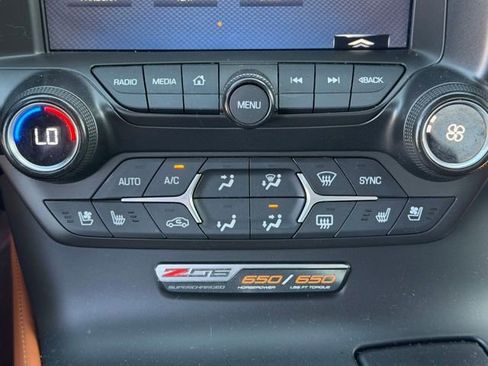Used 2015 Chevrolet Corvette Z06 w/ 2LZ Preferred Equipment Group RWD image 29