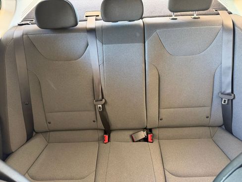 Used 2025 Kia K4 LXS FWD image 37