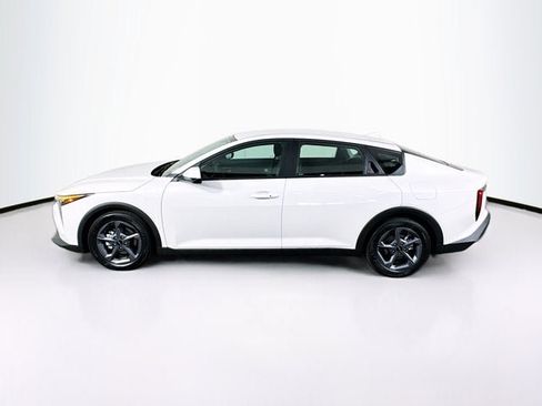 New 2026 Kia K4 FWD image 8