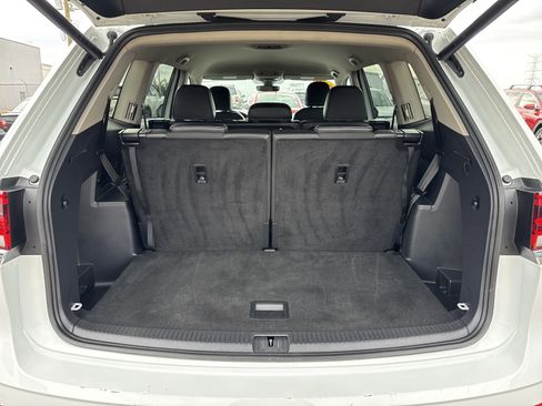 Used 2025 Volkswagen Atlas SE image 8