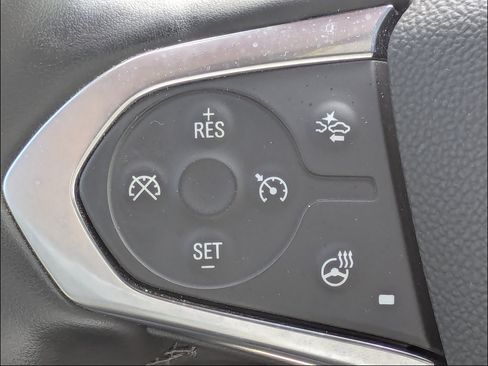 Used 2023 Chevrolet Traverse LT w/ LT Premium Package FWD image 24