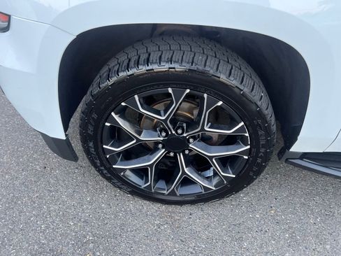 Used 2017 Chevrolet Tahoe LT AWD/4WD image 12