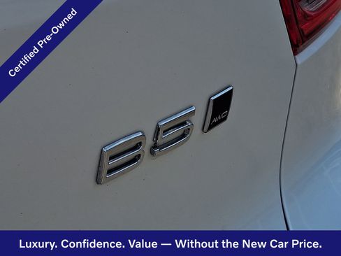 Certified 2023 Volvo XC40 B5 Plus w/ Driver Assist Package AWD/4WD image 33