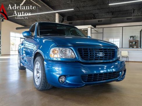 Used 2001 Ford F150 Lightning image 2