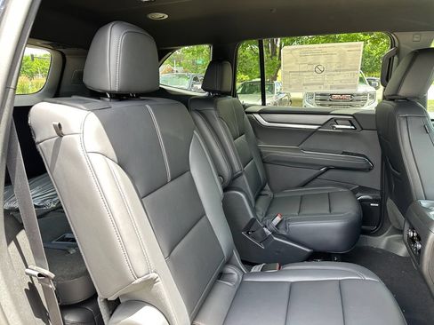 New 2026 GMC Acadia Elevation w/ Elevation Premium Package AWD/4WD image 47