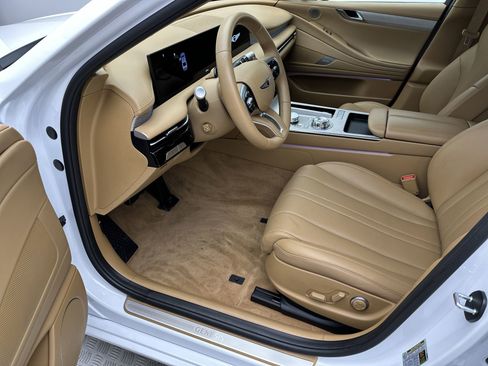 Certified 2025 Genesis G80 2.5T Advanced image 11