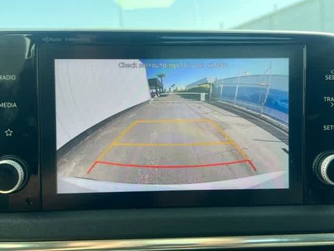 Used 2022 Hyundai Sonata SEL w/ Preferred Accessory Package image 17