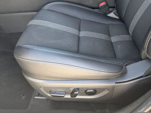 Used 2024 MAZDA CX-50 AWD 2.5 S w/ Preferred Package image 17