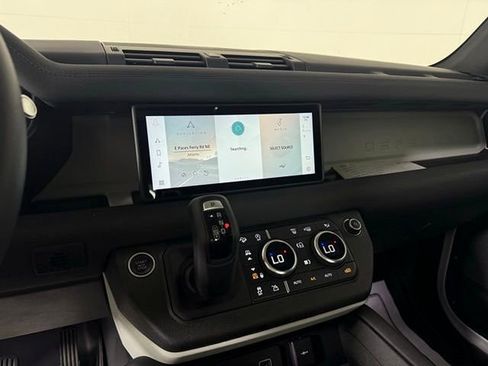 Used 2021 Land Rover Defender 110 S image 35