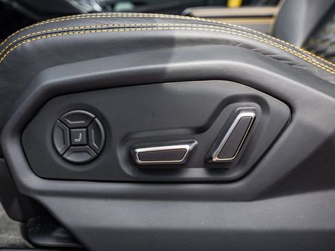 Used 2023 Lamborghini Urus S AWD/4WD image 22