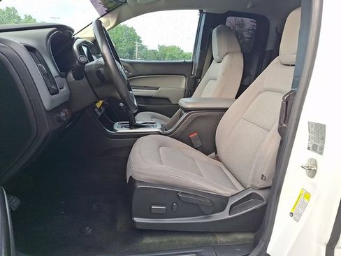 Used 2018 Chevrolet Colorado LT w/ Safety Package RWD image 13