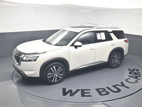 Used 2023 Nissan Pathfinder Platinum AWD/4WD image 30
