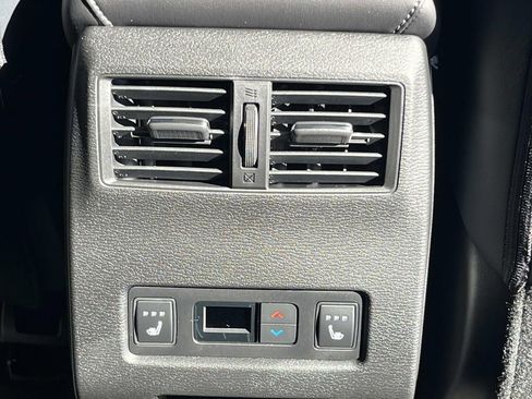 New 2026 Mitsubishi Outlander SEL FWD image 16