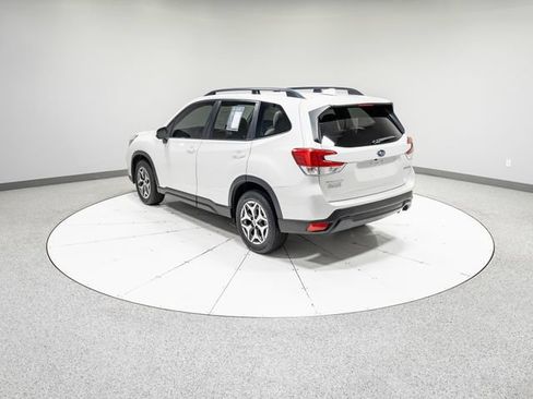 Used 2019 Subaru Forester Premium w/ All-Weather Package AWD/4WD image 36