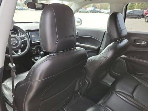 Used 2018 Jeep Compass Limited AWD/4WD image 24