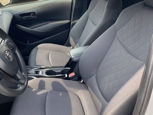 Used 2022 Toyota Corolla LE FWD image 25