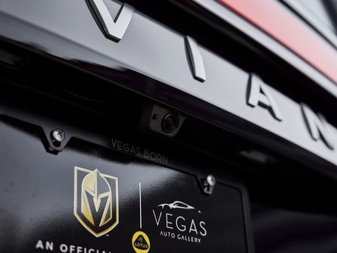 Used 2025 Rivian R1S Adventure image 12