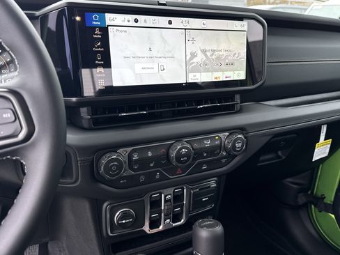 New 2025 Jeep Gladiator Sport image 29