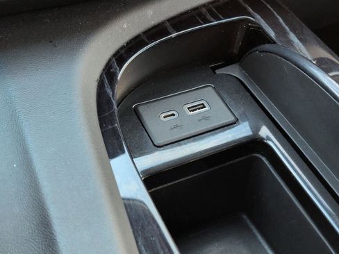 Used 2021 Cadillac Escalade Sport w/ Driver Assist Tech Package image 34