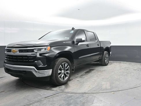 Used 2024 Chevrolet Silverado 1500 LT AWD/4WD image 4