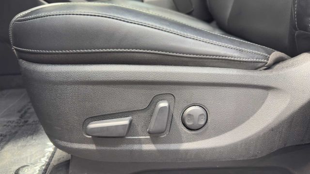 Used 2023 Kia Telluride S FWD image 24