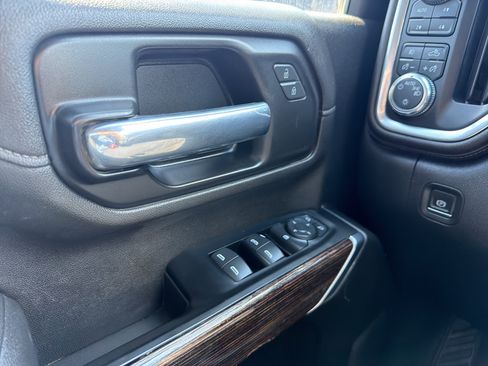 Used 2022 GMC Sierra 2500 SLE w/ SLE Convenience Package AWD/4WD image 4
