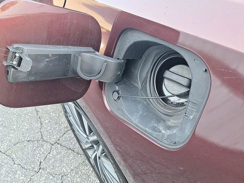 Certified 2025 Nissan Altima 2.5 SV FWD image 29