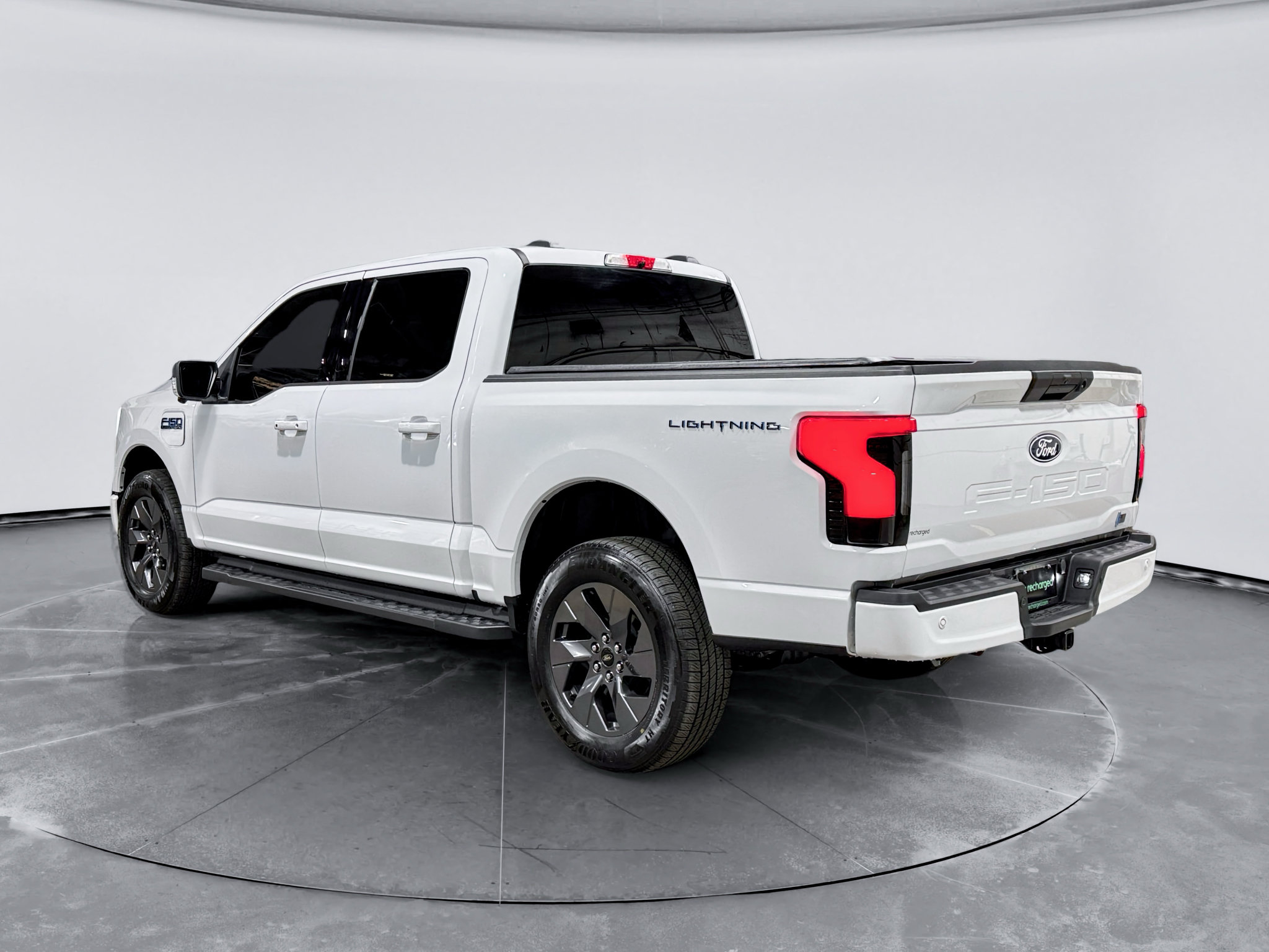 Used 2025 Ford F150 Lightning Flash AWD/4WD image 2