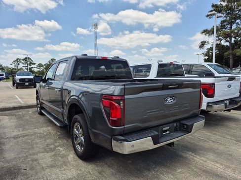 Used 2024 Ford F150 XLT w/ Mobile Office Package RWD image 4