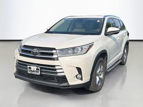 Used 2017 Toyota Highlander Limited AWD/4WD image 3