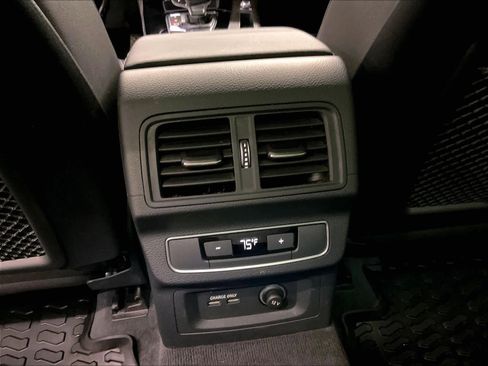 Used 2023 Audi Q5 2.0T Premium Plus w/ Premium Plus Package image 31