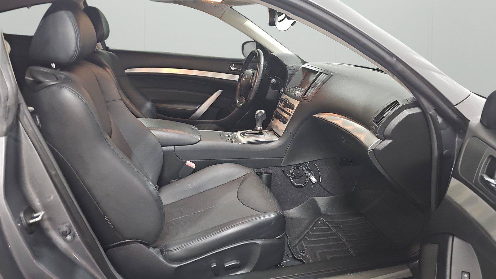 Used 2015 INFINITI Q60 AWD Coupe w/ Premium Package image 14
