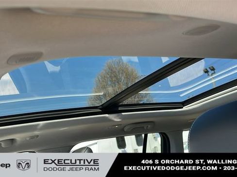 Used 2023 Jeep Grand Cherokee 4WD 4xe image 12