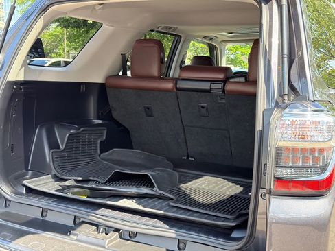 Used 2018 Toyota 4Runner Limited AWD/4WD image 8