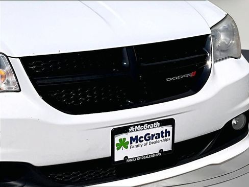 Used 2017 Dodge Grand Caravan SXT FWD image 35