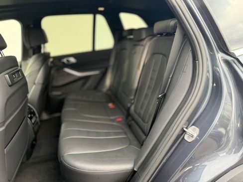 Used 2021 BMW X5 xDrive40i w/ Premium Package image 11