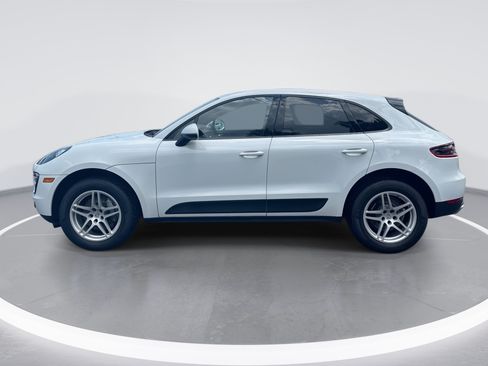 Used 2017 Porsche Macan AWD/4WD image 7