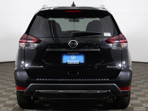 Used 2018 Nissan Rogue SV w/ Premium Package image 13