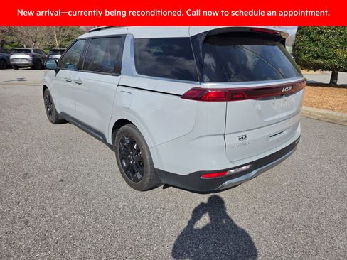 Certified 2024 Kia Carnival SX image 3