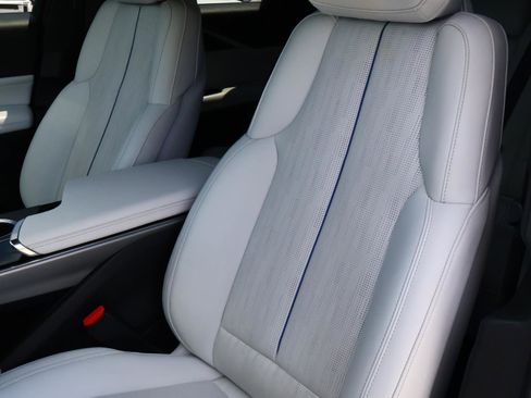 Used 2024 Cadillac Lyriq Luxury RWD image 18