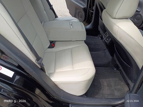 Used 2013 Lexus ES 350 w/ Premium Pkg FWD image 12