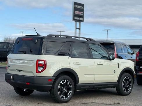 Used 2024 Ford Bronco Sport Outer Banks w/ Tech Package image 41