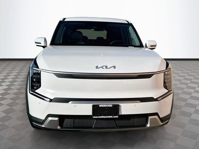 New 2026 Kia EV9 Light RWD image 2