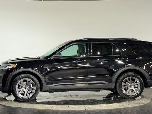New 2026 Ford Explorer Active w/ Active Comfort Package AWD/4WD image 6