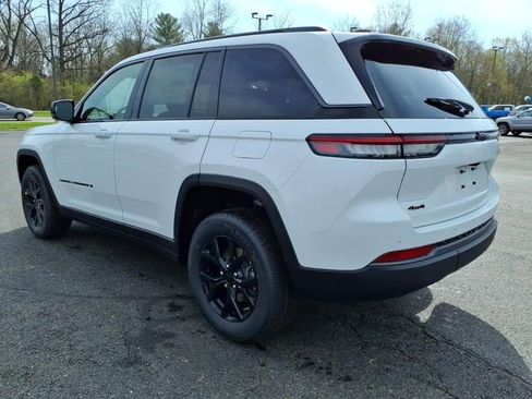 New 2026 Jeep Grand Cherokee Altitude AWD/4WD image 5