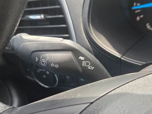 Used 2019 Ford Edge SE FWD image 41