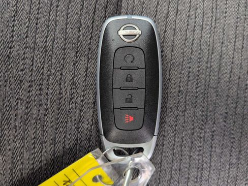 Used 2023 Nissan Rogue SV FWD image 34