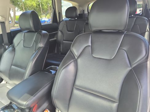 Certified 2024 Kia Telluride LX FWD image 21