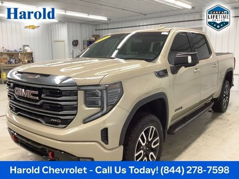 Used 2022 GMC Sierra 1500 AT4 w/ AT4 Preferred Package image 3